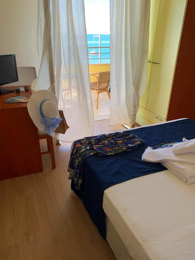 Hotel Panoramico Scauri  Luaran gambar